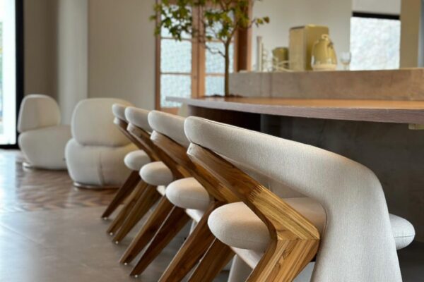 luxur_furniture_tampa_uultis_dining_room